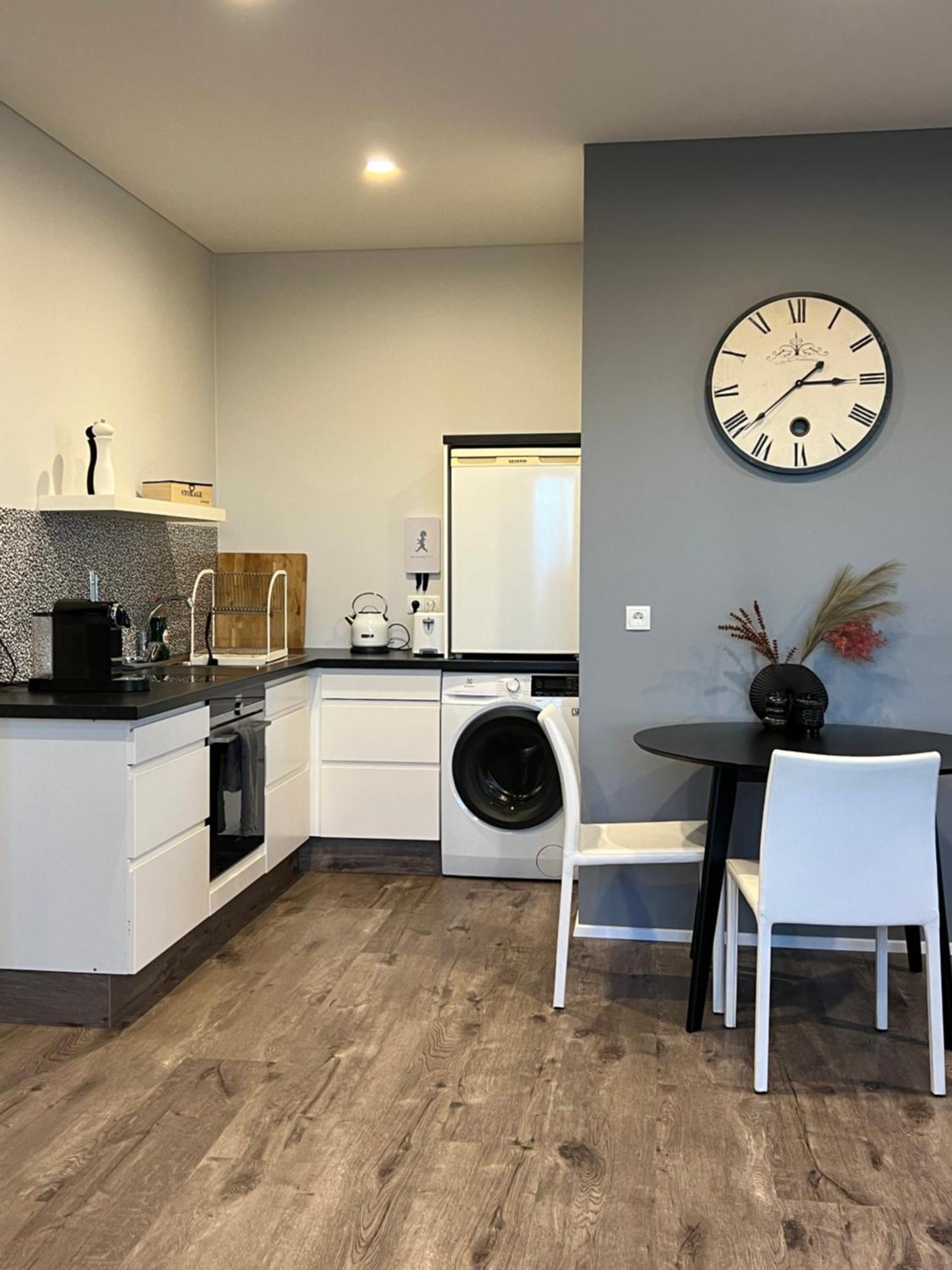 Nyibaer Studio Apartment Селфосс Экстерьер фото